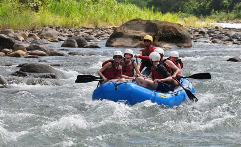 River rafting adventure travel in Costa Rica