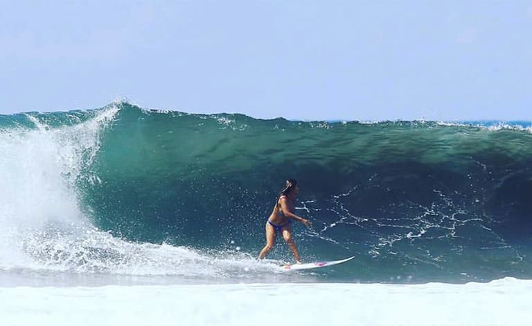 Playa Hermosa surfing