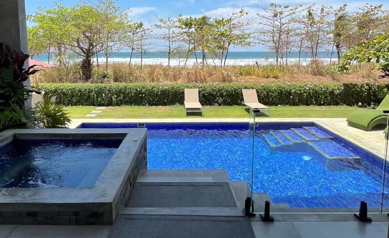 Luxury rentals in Jaco beach