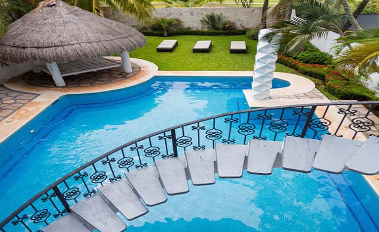 Cancun bachelor party rental
